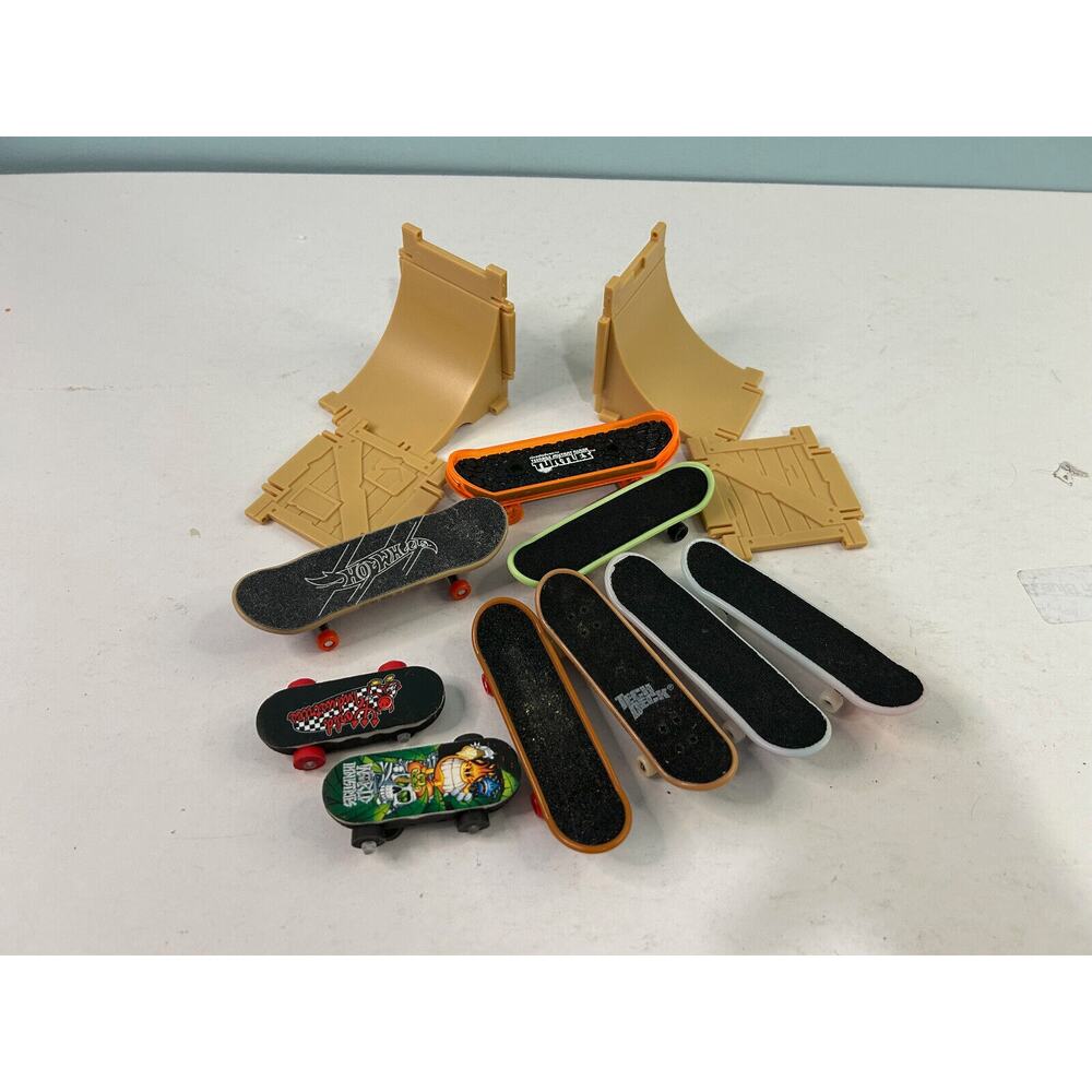 Fingerboard Lot (9) Tech Deck and others